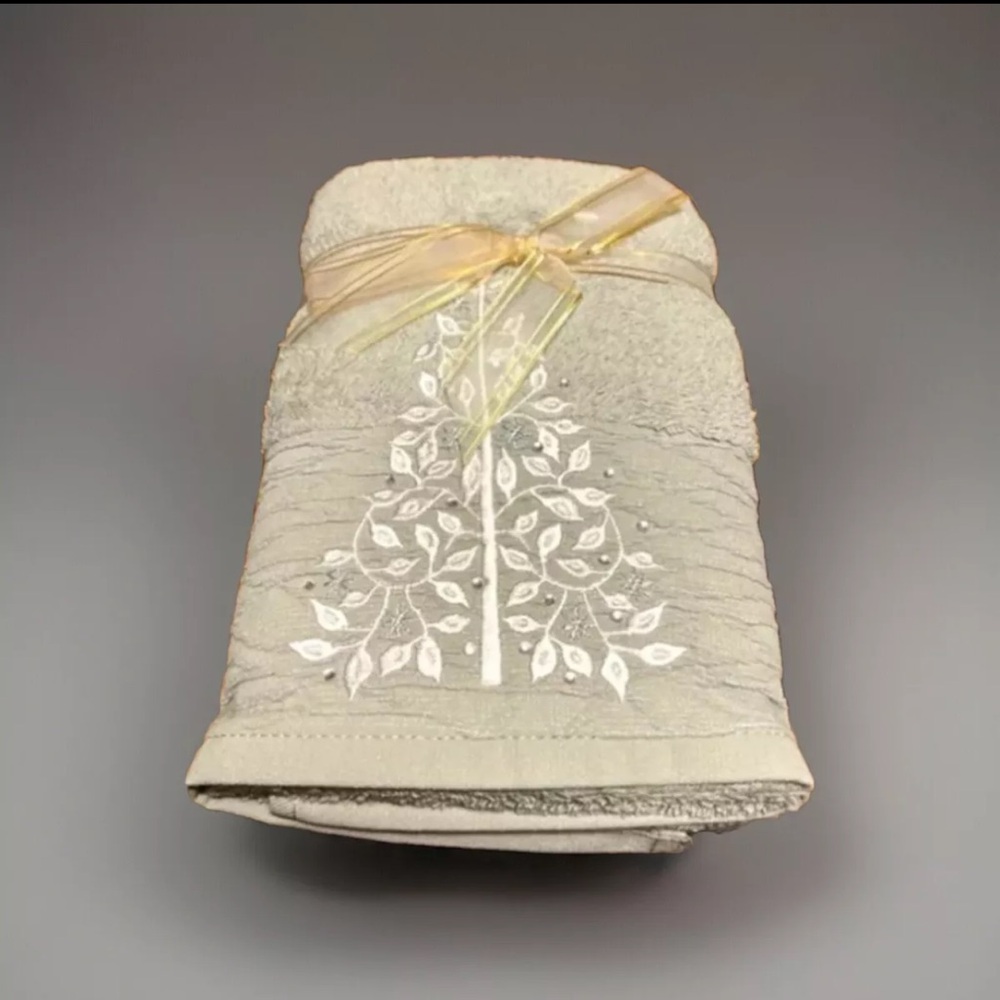 BUNDLE Two Luxury Christmas Guest Towels, Embellished Crystals, Turkish Cotton